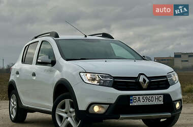 Хетчбек Renault Sandero 2018 в 
