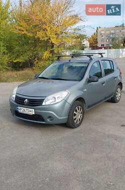 Хетчбек Renault Sandero 2010 в Запоріжжі