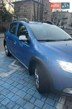 Хэтчбек Renault Sandero 2018 в Львове