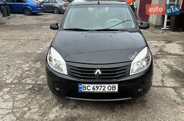 Хэтчбек Renault Sandero 2012 в Сокале