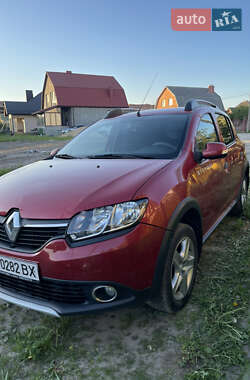 Хэтчбек Renault Sandero 2014 в Ровно