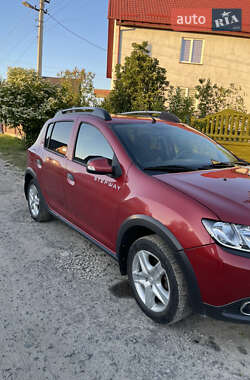 Хэтчбек Renault Sandero 2014 в Ровно