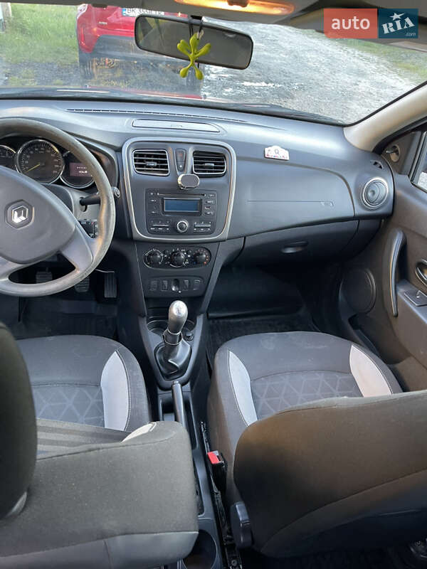 Хэтчбек Renault Sandero 2014 в Ровно