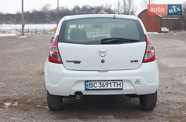 Хетчбек Renault Sandero 2009 в Дрогобичі