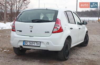 Хетчбек Renault Sandero 2009 в Дрогобичі