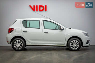 Хэтчбек Renault Sandero 2021 в 