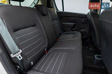 Хэтчбек Renault Sandero 2021 в 