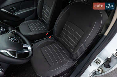 Хэтчбек Renault Sandero 2021 в 