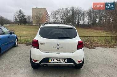 Хетчбек Renault Sandero 2017 в Черкасах