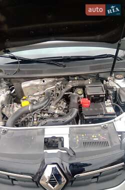 Хэтчбек Renault Sandero 2021 в 