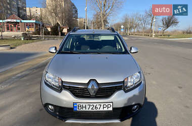 Хэтчбек Renault Sandero 2014 в Южном