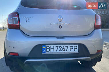 Хэтчбек Renault Sandero 2014 в Южном