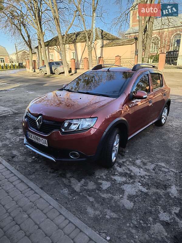 Позашляховик / Кросовер Renault Sandero 2013 в Валках фото Позашляховик / Кросовер Renault Sandero 2013 в Валках