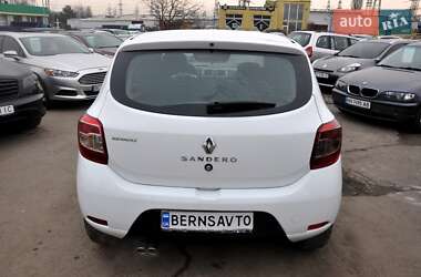 Хэтчбек Renault Sandero 2016 в Львове