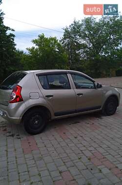 Хэтчбек Renault Sandero 2011 в Косове