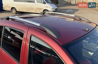 Хэтчбек Renault Sandero 2012 в 