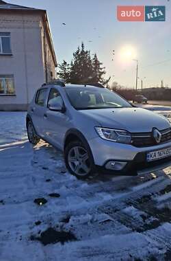 Хэтчбек Renault Sandero 2021 в Киеве