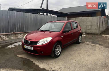 Хетчбек Renault Sandero 2012 в Василькові