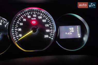Хэтчбек Renault Sandero 2019 в 