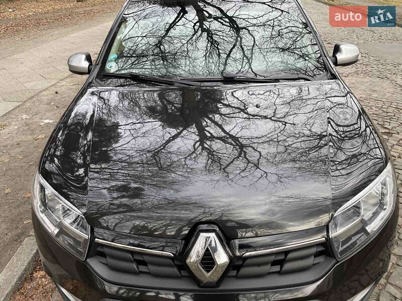 Хетчбек Renault Sandero 2017 в Львові