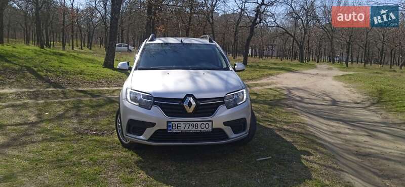 Хэтчбек Renault Sandero 2015 в Николаеве