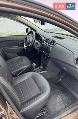 Хетчбек Renault Sandero 2021 в 
