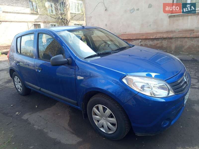 Renault Sandero 2011
