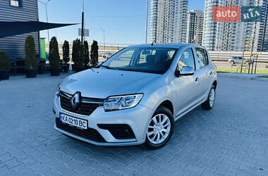 Хетчбек Renault Sandero 2020 в 