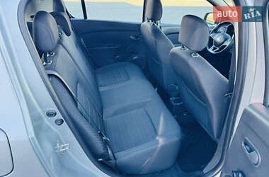 Хетчбек Renault Sandero 2020 в 