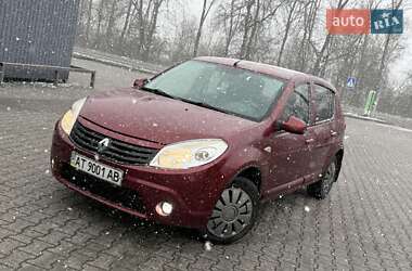 Хэтчбек Renault Sandero 2011 в Калуше