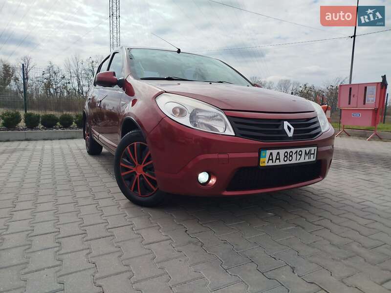 Хетчбек Renault Sandero 2012 в Києві