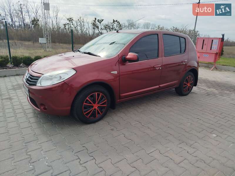 Хетчбек Renault Sandero 2012 в Києві