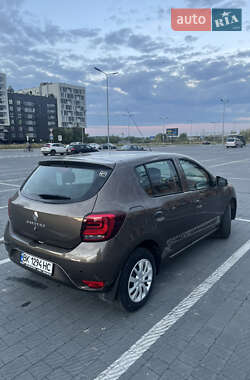 Хетчбек Renault Sandero 2020 в 