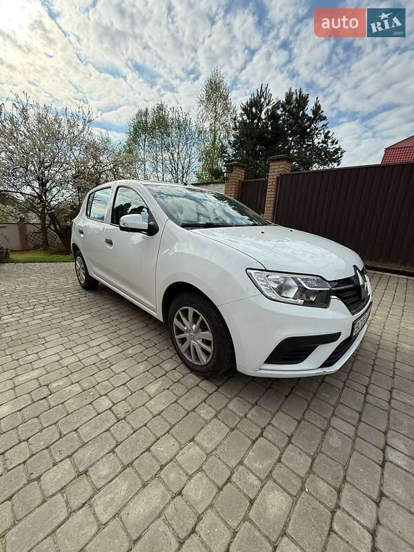 Хэтчбек Renault Sandero 2019 в 