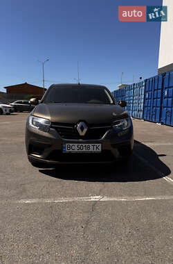 Хетчбек Renault Sandero 2021 в 
