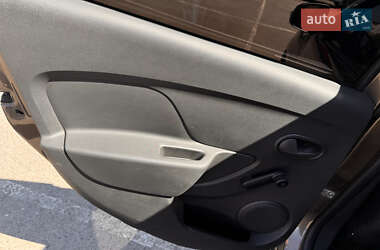 Хетчбек Renault Sandero 2021 в 