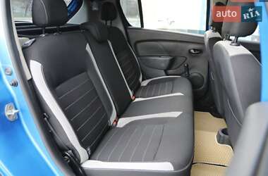 Хетчбек Renault Sandero 2017 в 