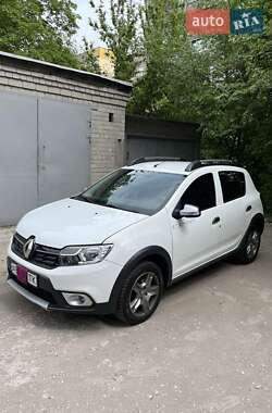 Хетчбек Renault Sandero 2020 в 