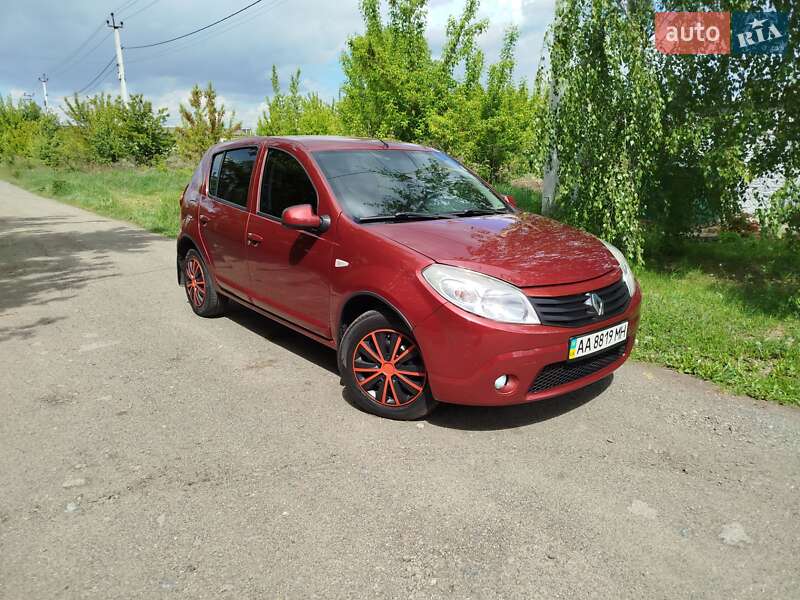 Renault Sandero 2012