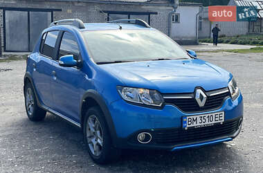 Хэтчбек Renault Sandero 2015 в 