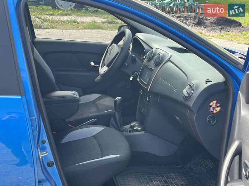 Хетчбек Renault Sandero 2015 в Глухові