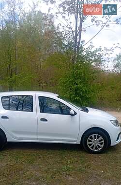 Хэтчбек Renault Sandero 2020 в 