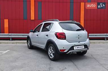Хетчбек Renault Sandero 2021 в 
