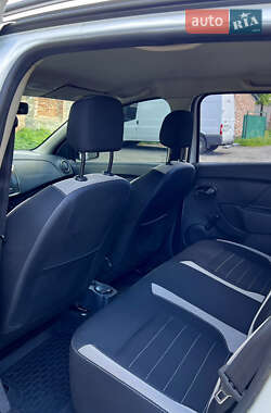 Хэтчбек Renault Sandero 2017 в 