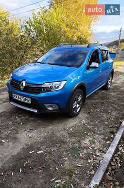 Хетчбек Renault Sandero 2017 в 