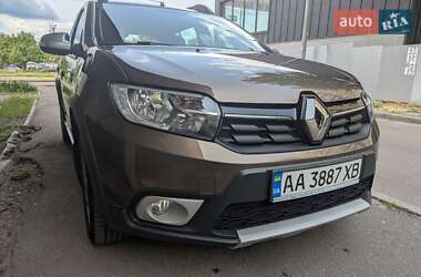 Хетчбек Renault Sandero 2018 в 