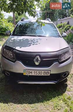 Хэтчбек Renault Sandero 2013 в Ромнах