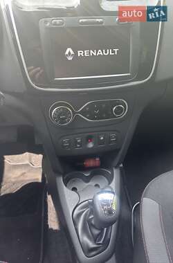 Хэтчбек Renault Sandero 2019 в 