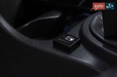Хэтчбек Renault Sandero 2012 в 