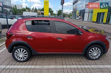 Хэтчбек Renault Sandero 2019 в 
